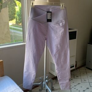 BNWT PELOTON CADENT CROSS FRONT LEGGINGS